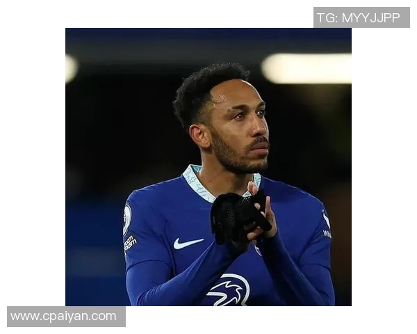 法甲球队马赛宣布签约年轻天才前锋,引发球迷热议 法甲球队马赛宣布签约年轻天才前锋,引发球迷热议