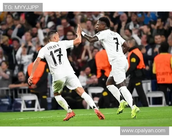 皇马主场大败巴萨,西甲榜首之争愈发白热化 皇马主场大败巴萨,西甲榜首之争愈发白热化